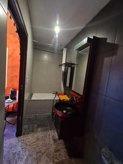 Dans Une Maison Familiale Avec Jardin A 800M De La Plage Breville-sur-Mer Ngoại thất bức ảnh
